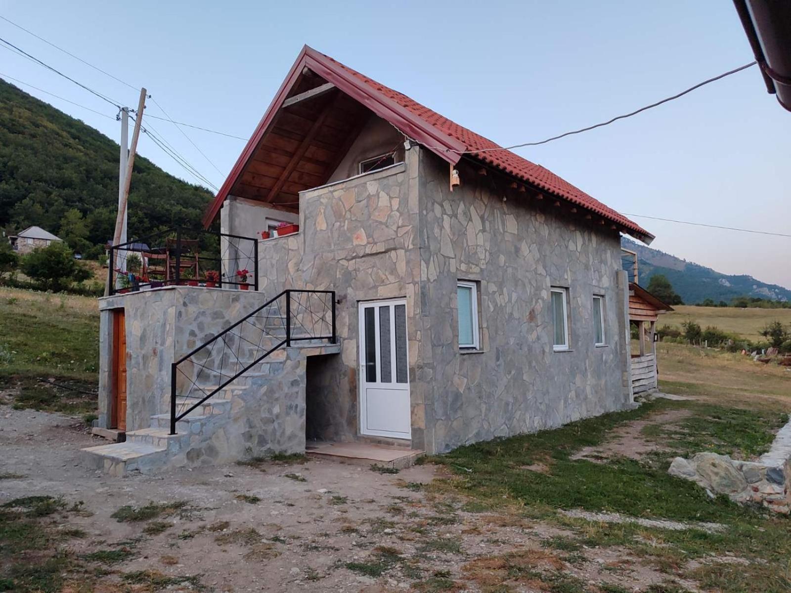 Bungalows Malagic Gusinje Exterior photo