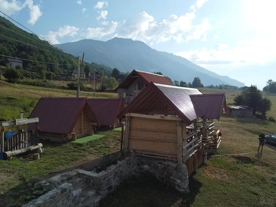 Bungalows Malagic Gusinje Exterior photo